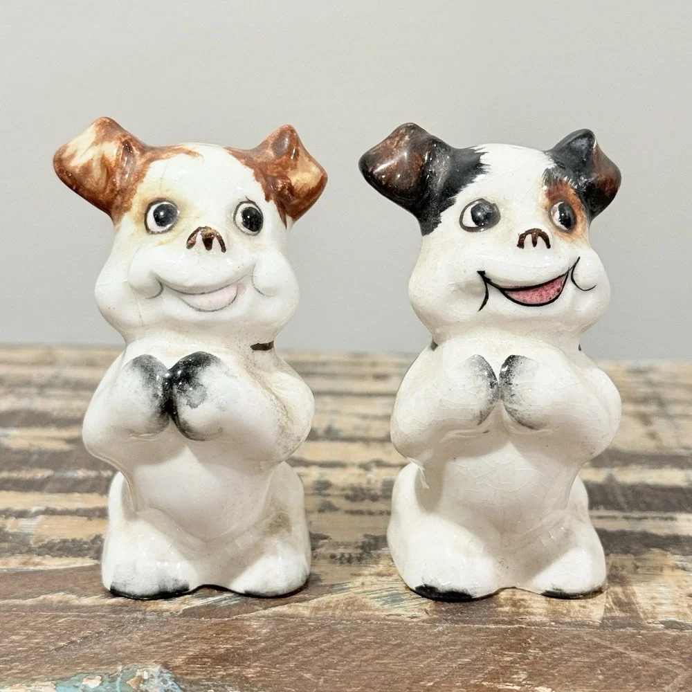 MCM Vintage Puppies Dogs Ceramic‎ Salt Pepper Shakers Dog Standing VTG